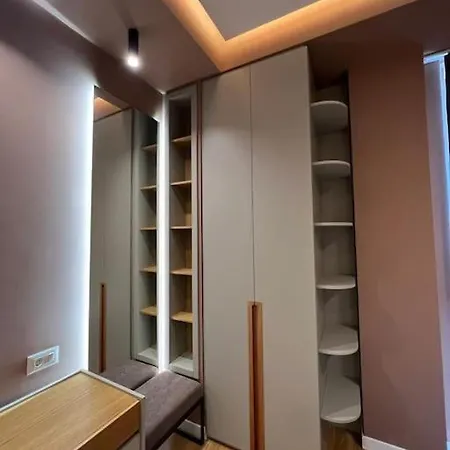 Apartment Your Local Experience, Tirana